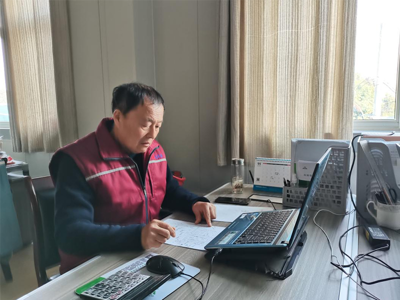 默默耕耘，悄然綻放