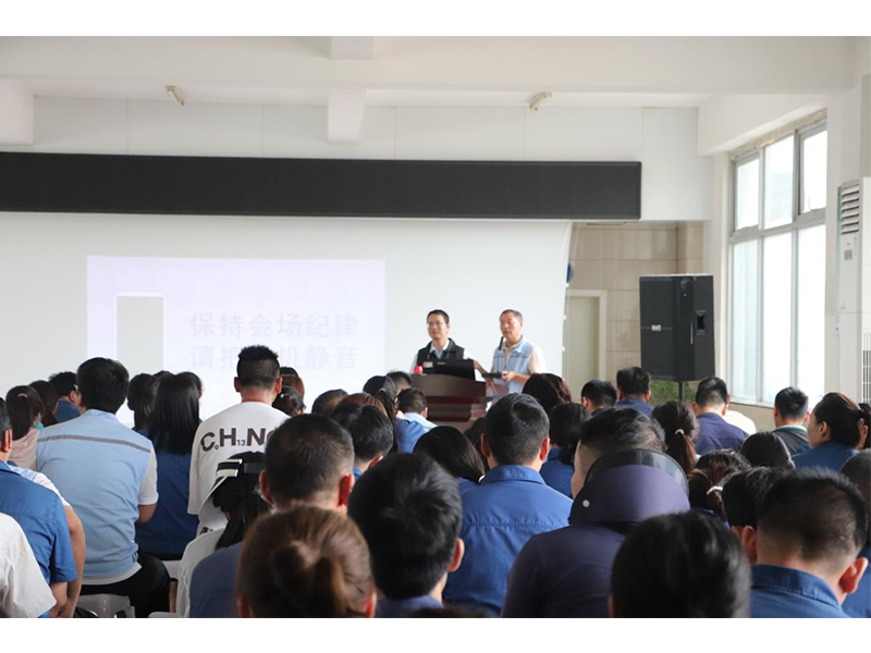 “人人講安全、個(gè)個(gè)會(huì )應急——暢通生命通道”